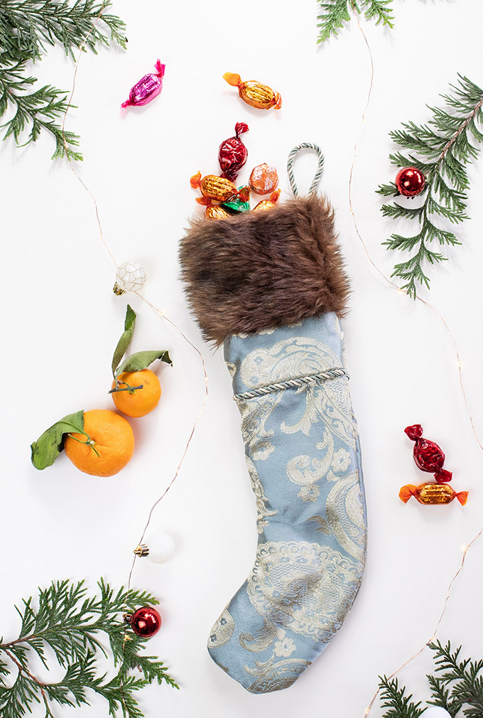 beautiful DIY handmade Christmas stocking with fur cuff, free pattern available for download!