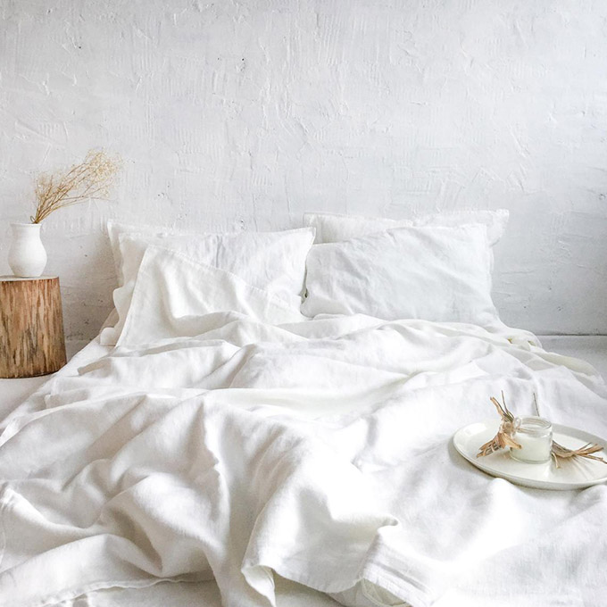 crisp white linen bedding