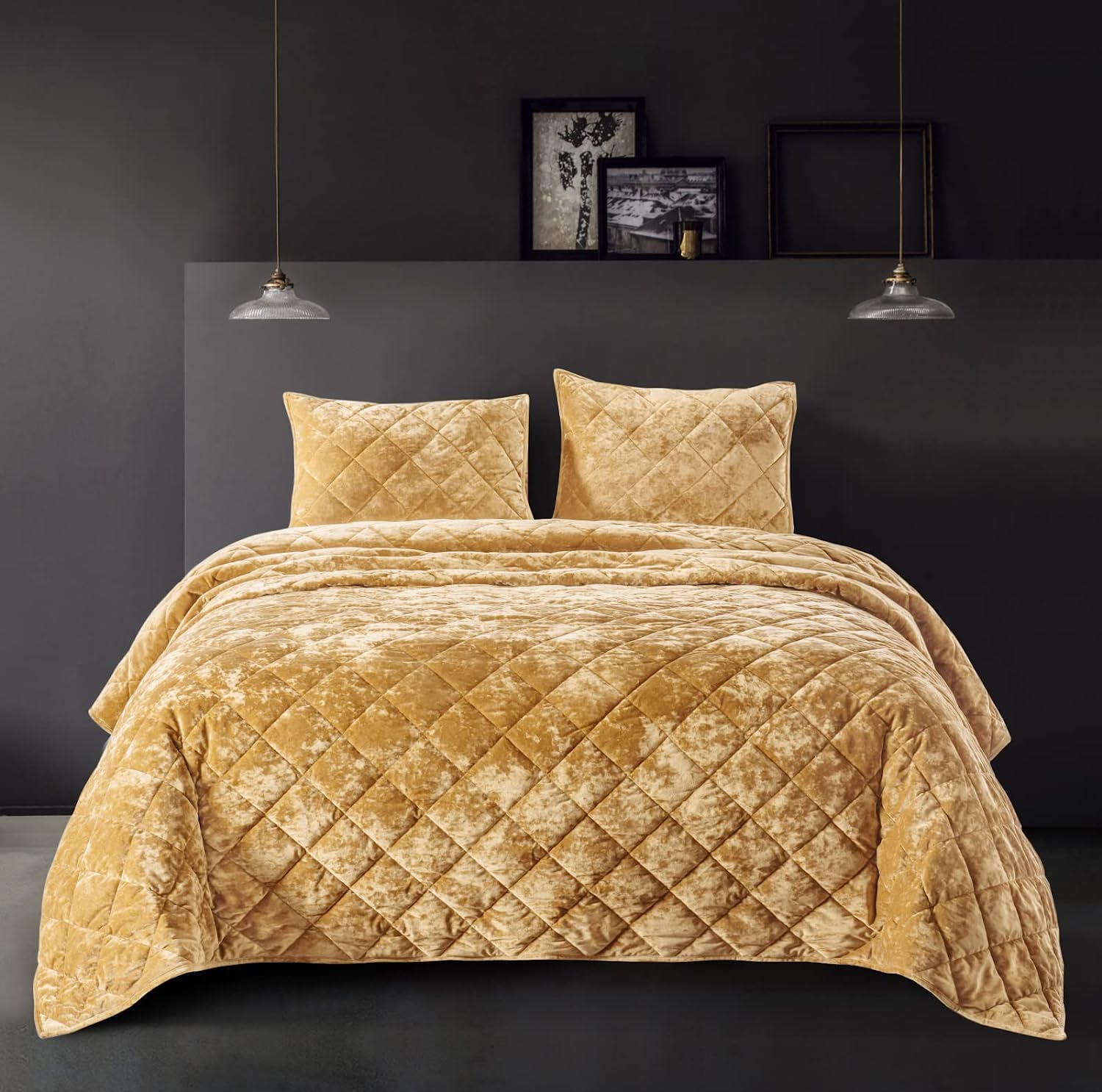 7 MustSee Velvet Blankets & Quilts Perfect for Cool Weather! Posh